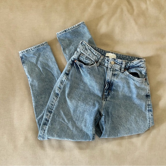 H&M Classic Blue Denim Women's Jeans size 6 mom cut - Picture 1 of 4